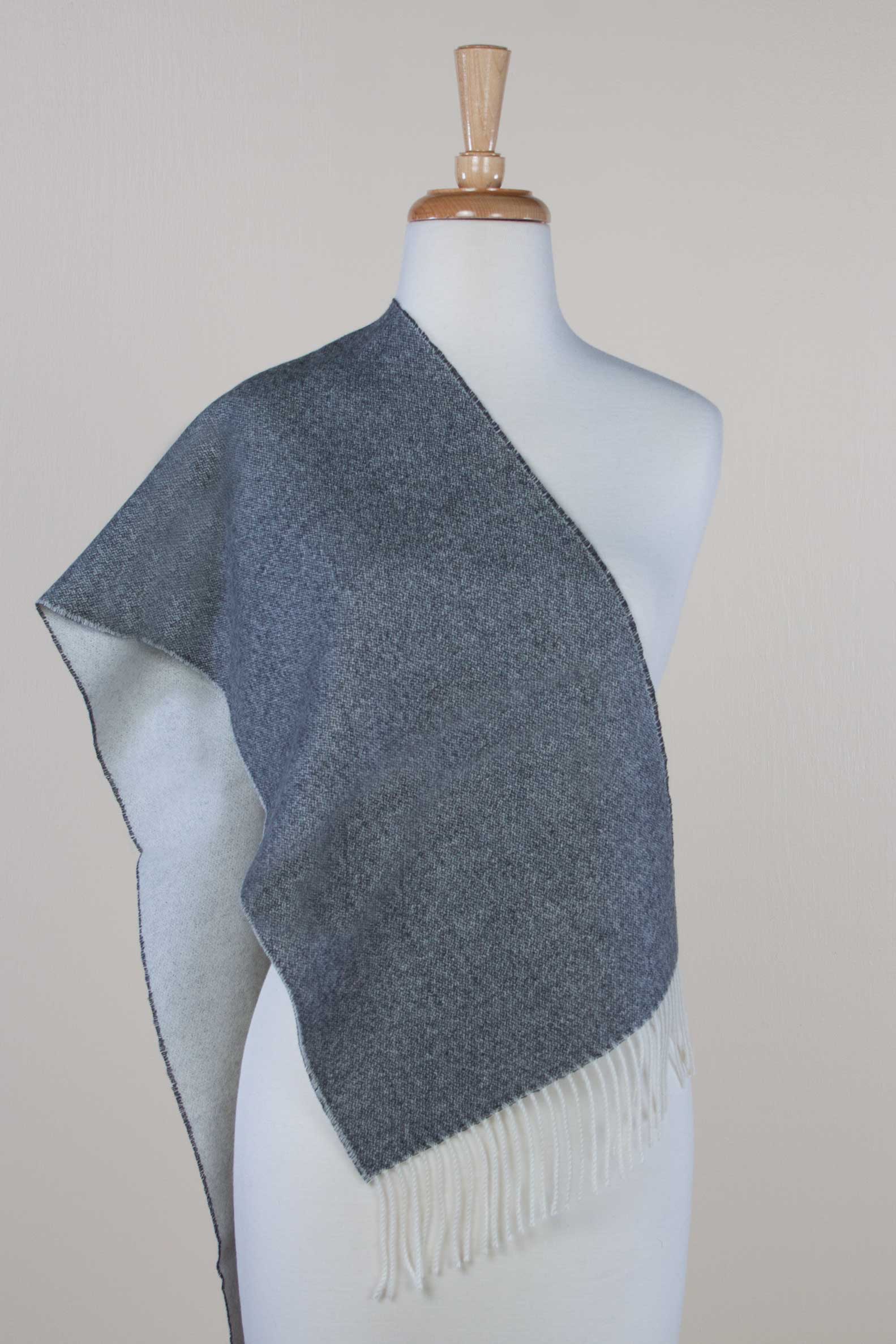 scarf_doubleface_grey_white2