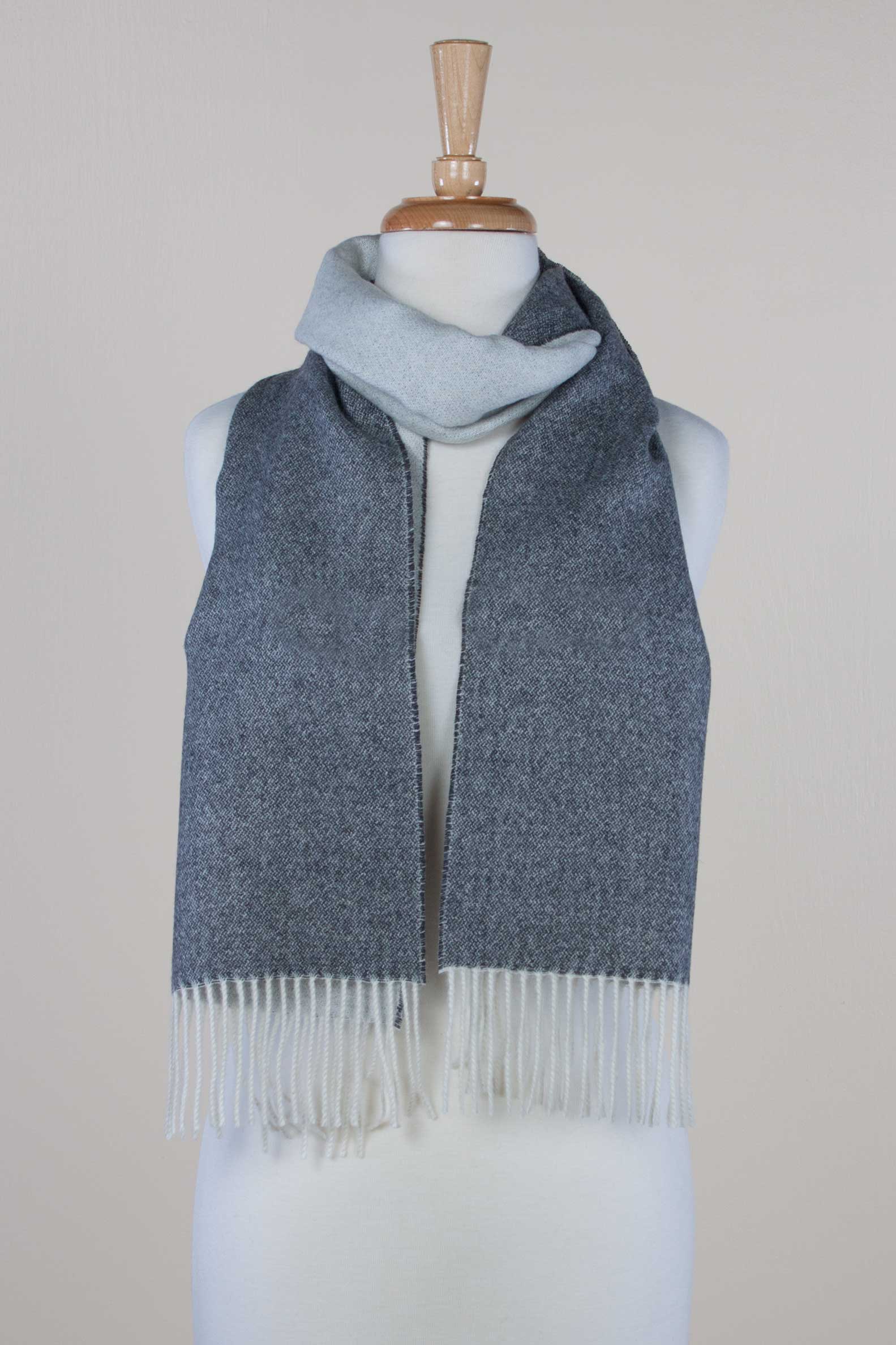 scarf_doubleface_grey_white3